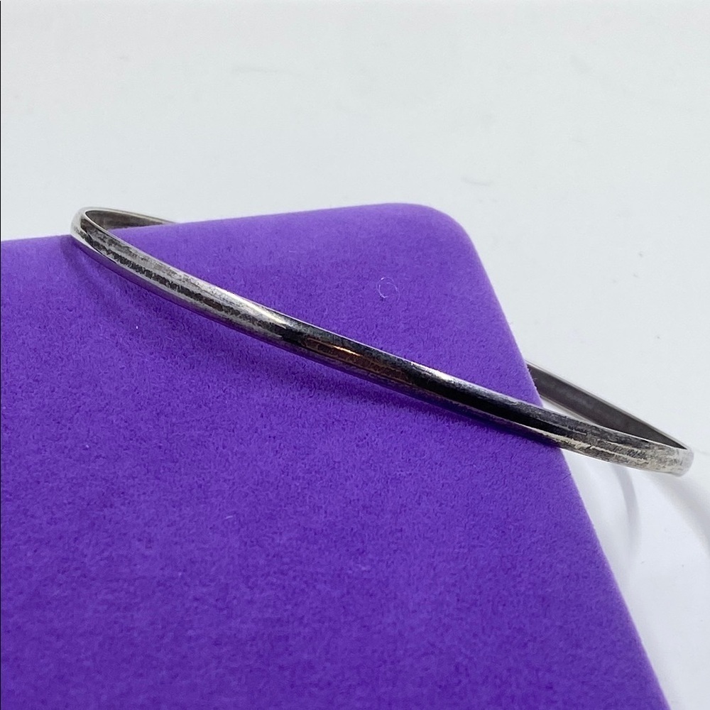 💛 Elegant Silver Plated Bangle Bracelet